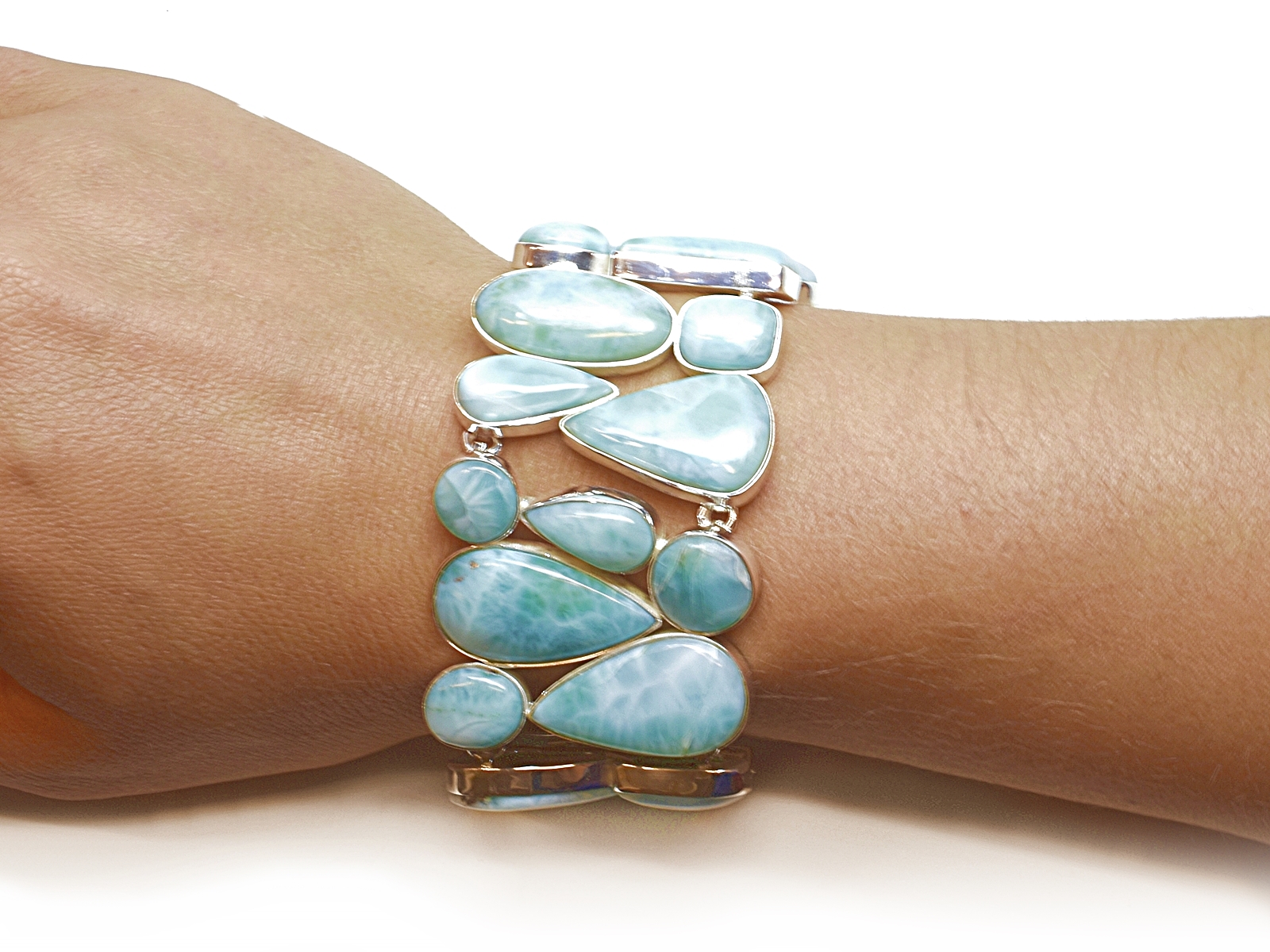 Stříbrný náramek larimar