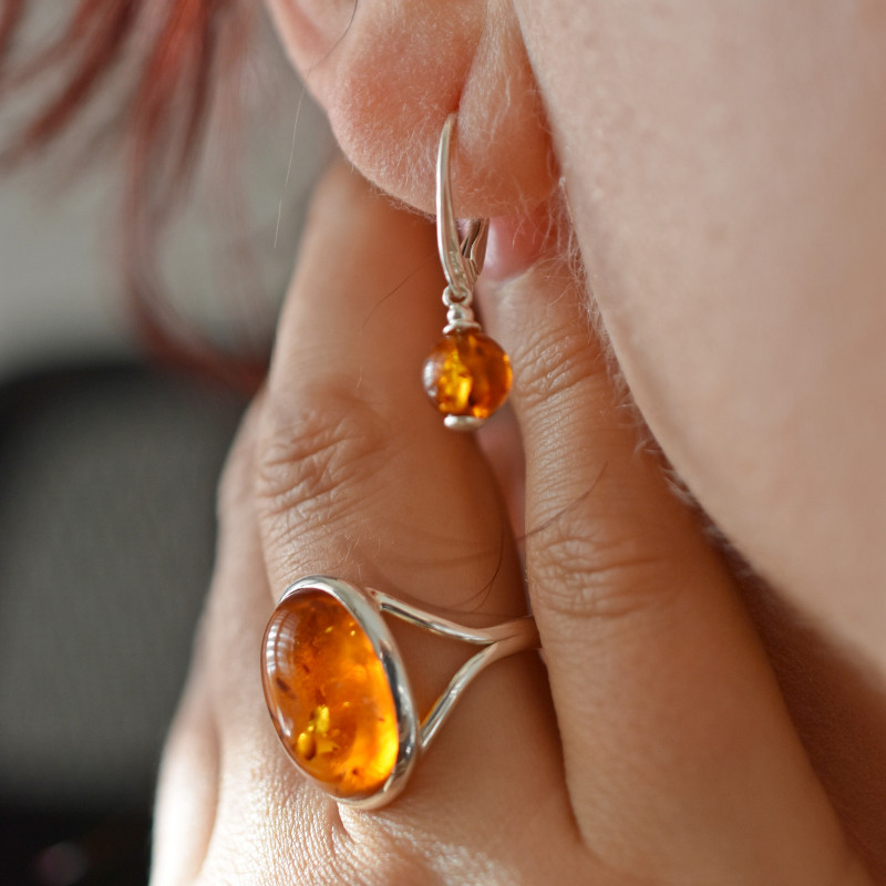 Stříbrné šperky jantar