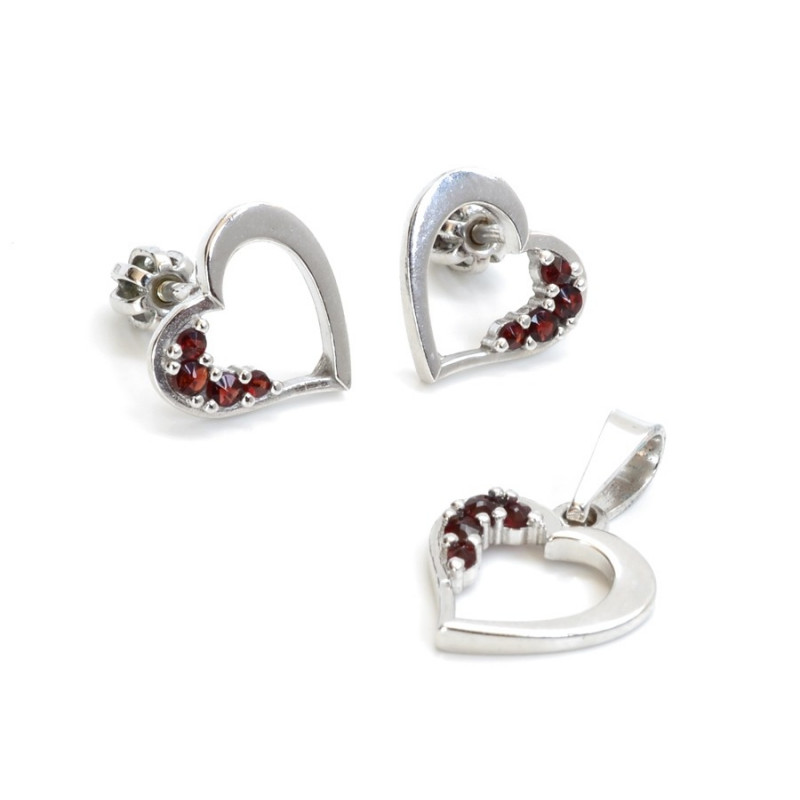 Souprava srdíčka, český granát