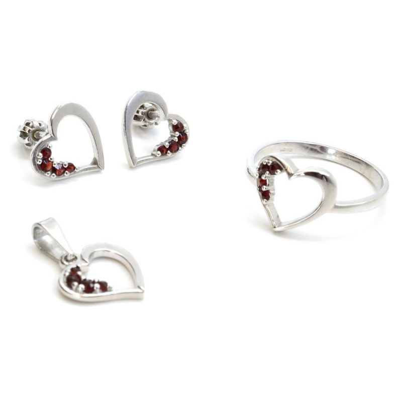 Stříbrná souprava šperků s českými granáty, srdíčka