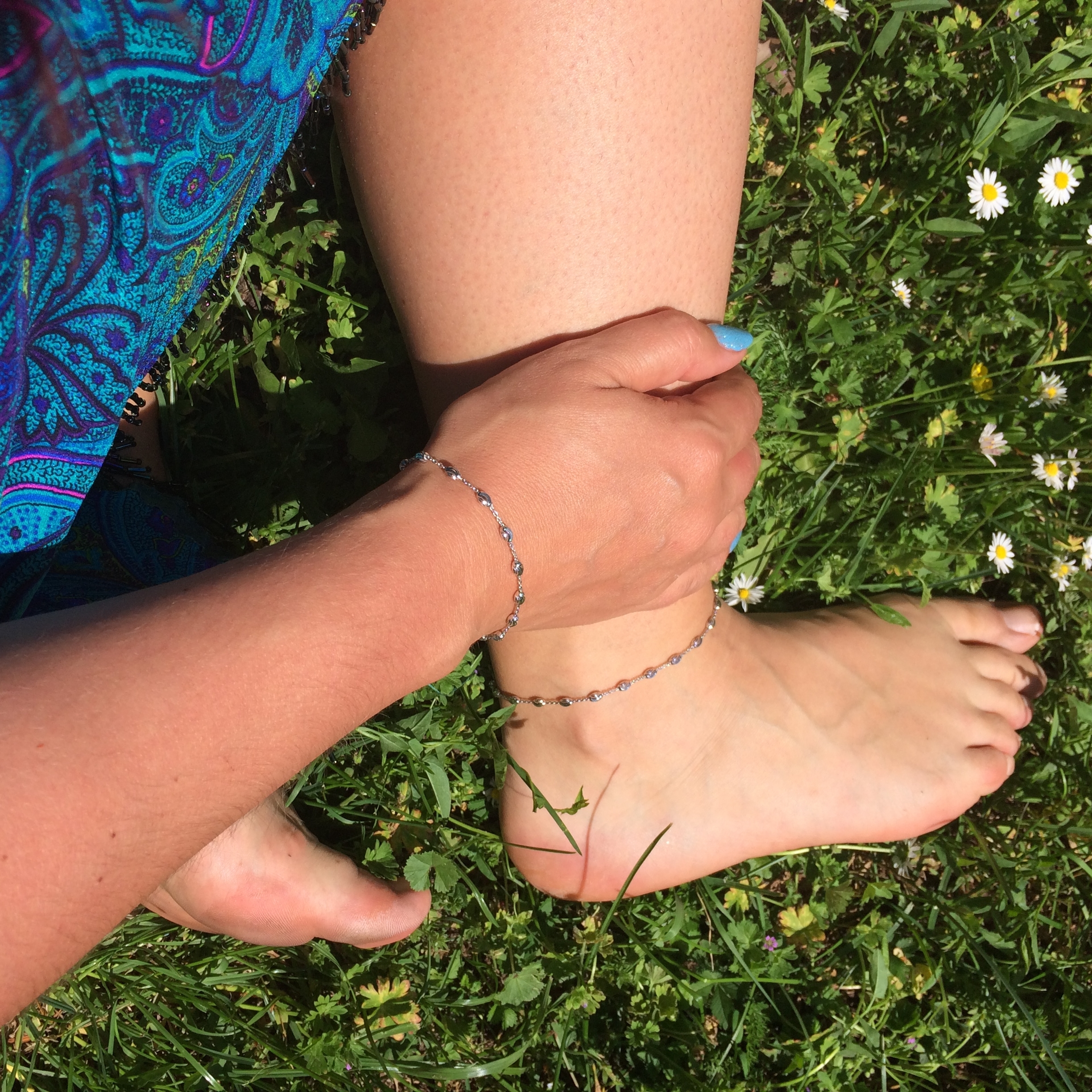 Náramek a nákotník na nohu