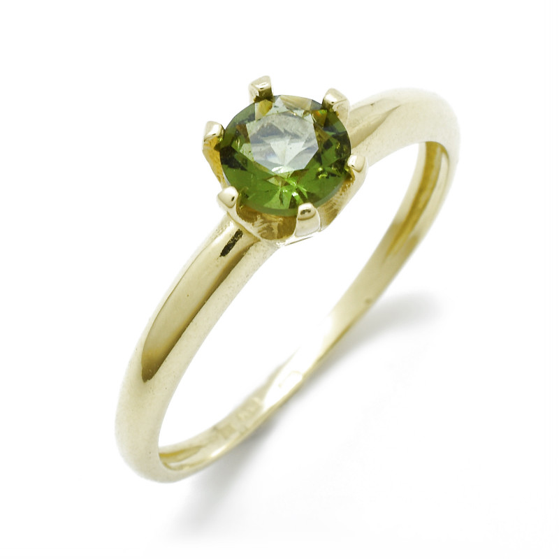 Zlatý prsten s vltavínem