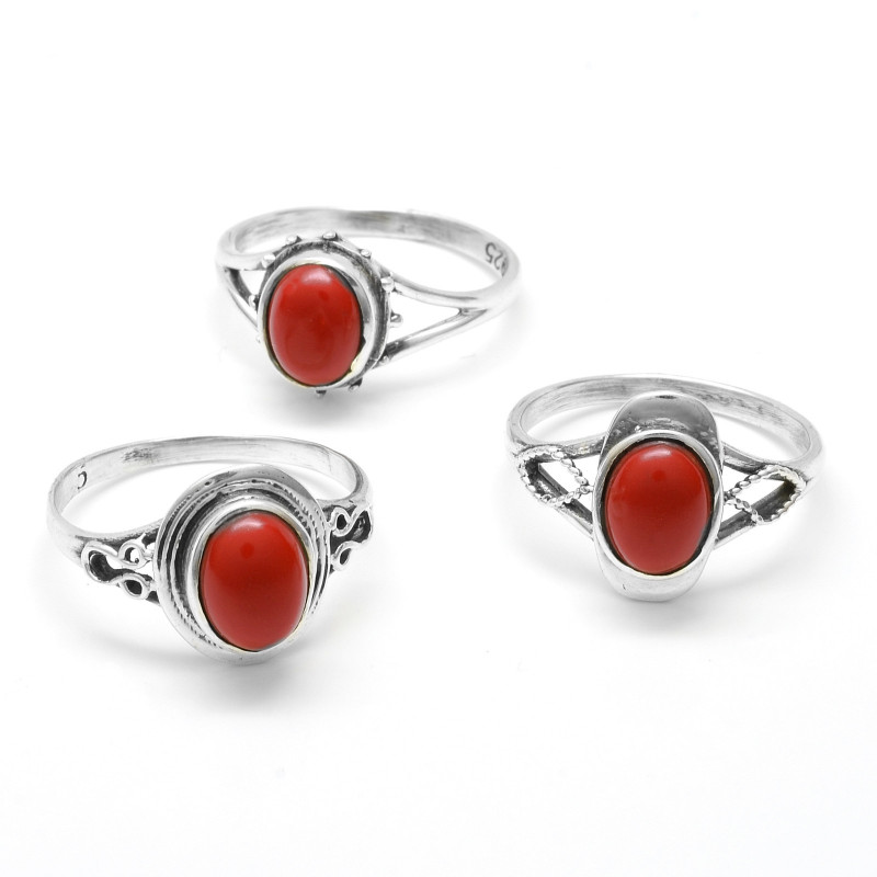 Stříbrné prsteny s červenými korály